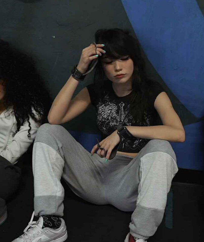 emiru-33 gallery photo #947