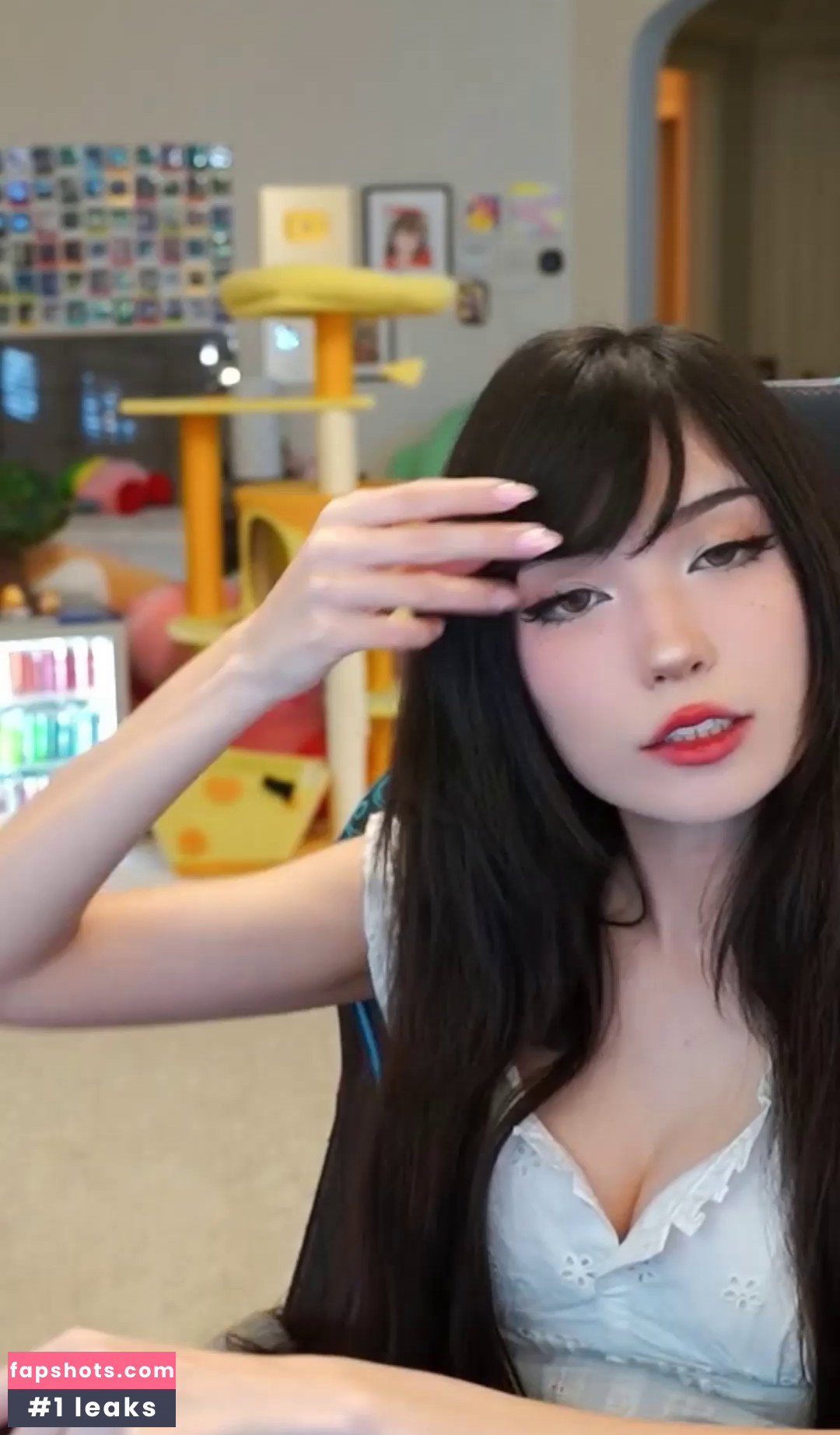 Emiru gallery photo #3044