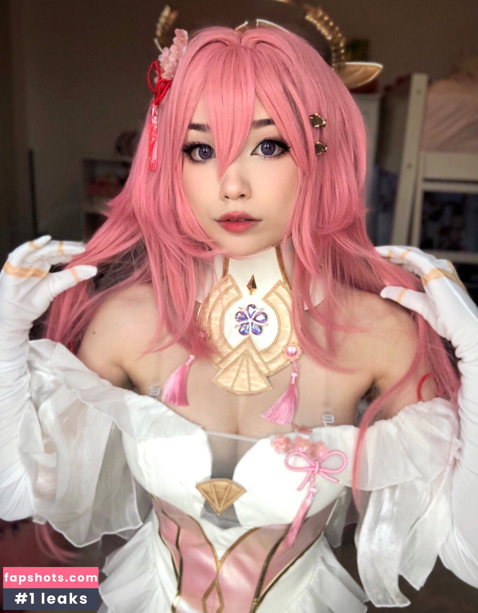 Emiru gallery photo #1539