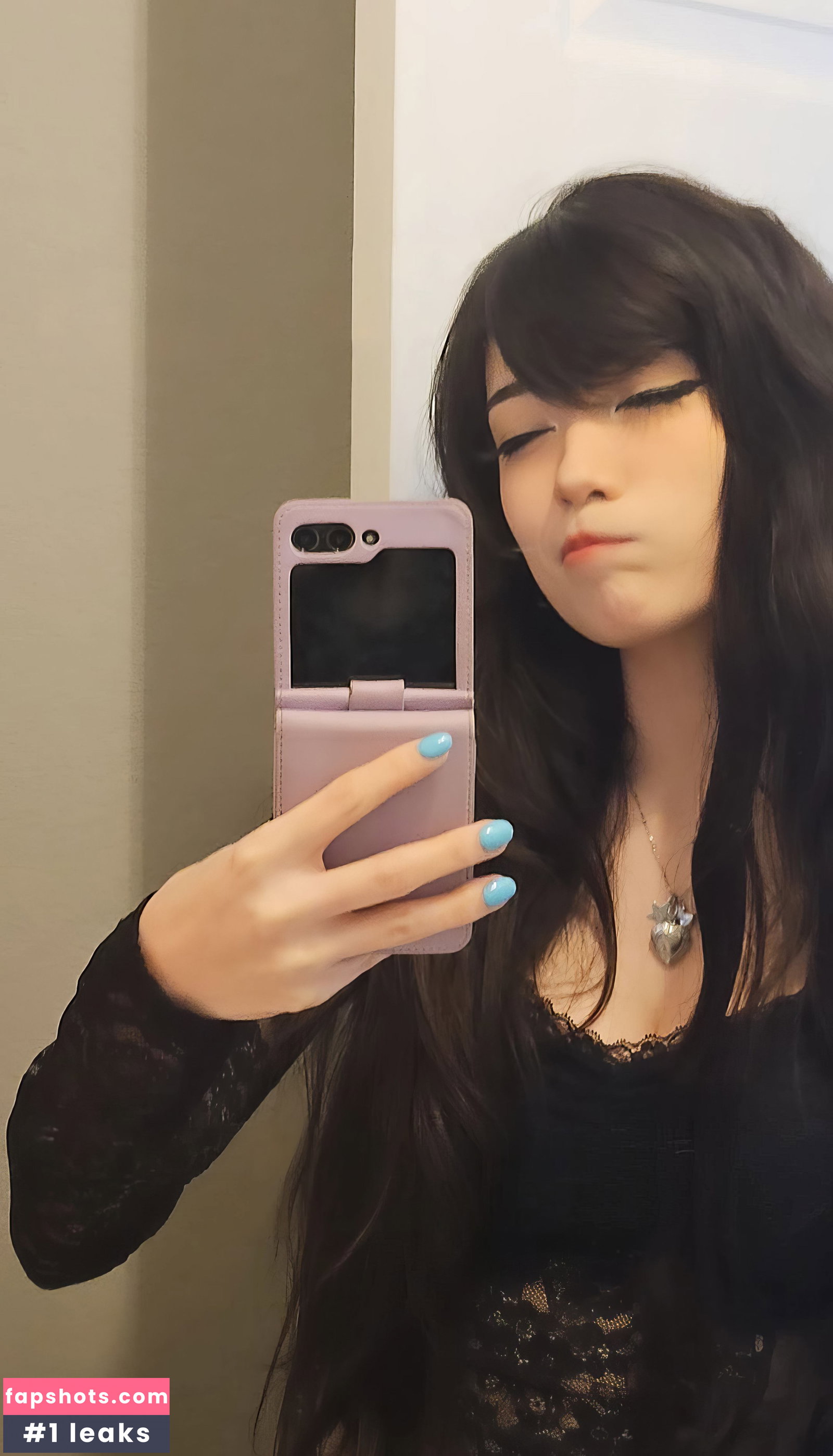 Emiru gallery photo #3821