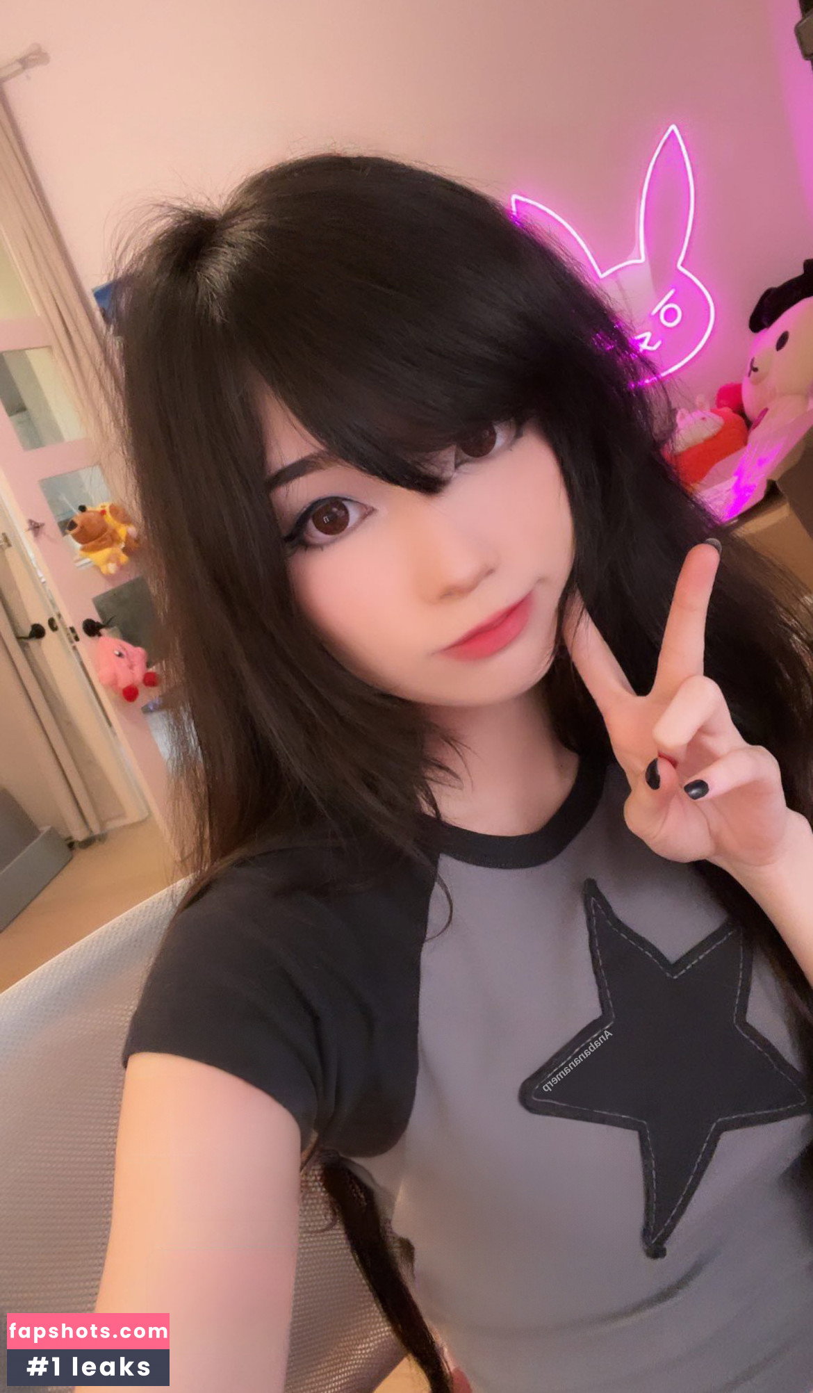 Emiru gallery photo #2183