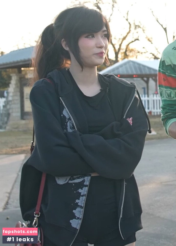 Emiru gallery photo #546