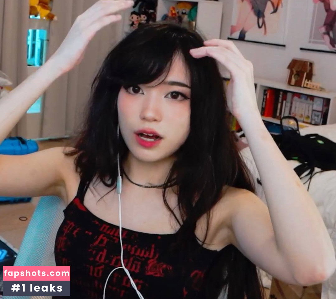 Emiru gallery photo #926