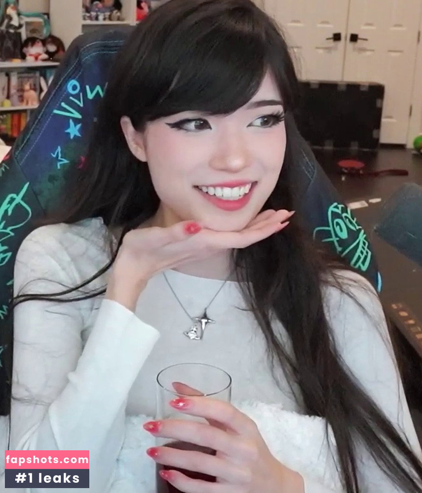 Emiru gallery photo #985