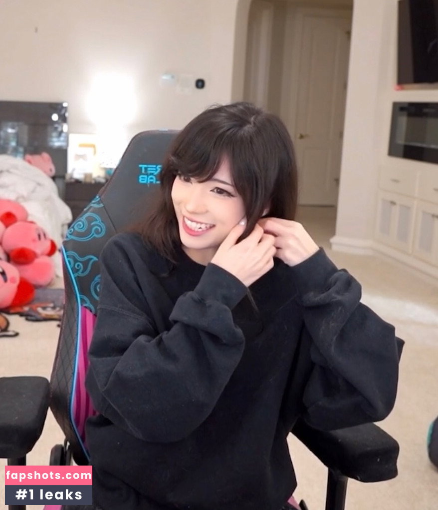 Emiru gallery photo #1667