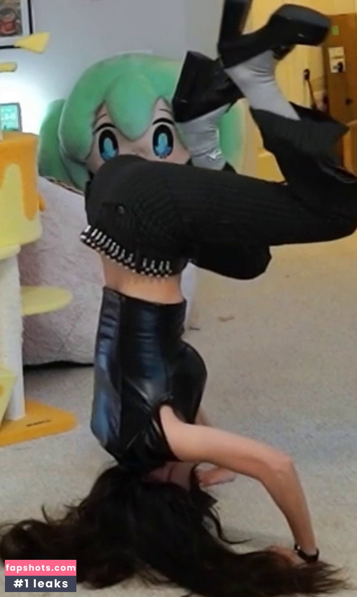 Emiru gallery photo #1775