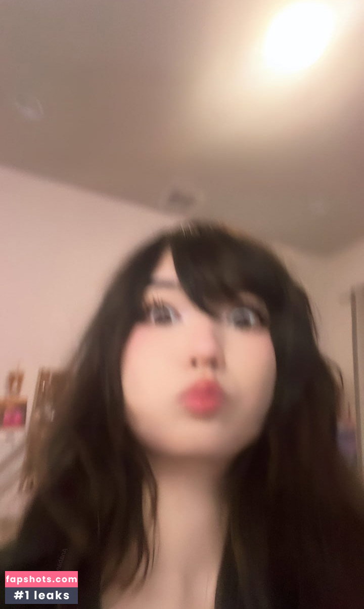 Emiru gallery photo #4547
