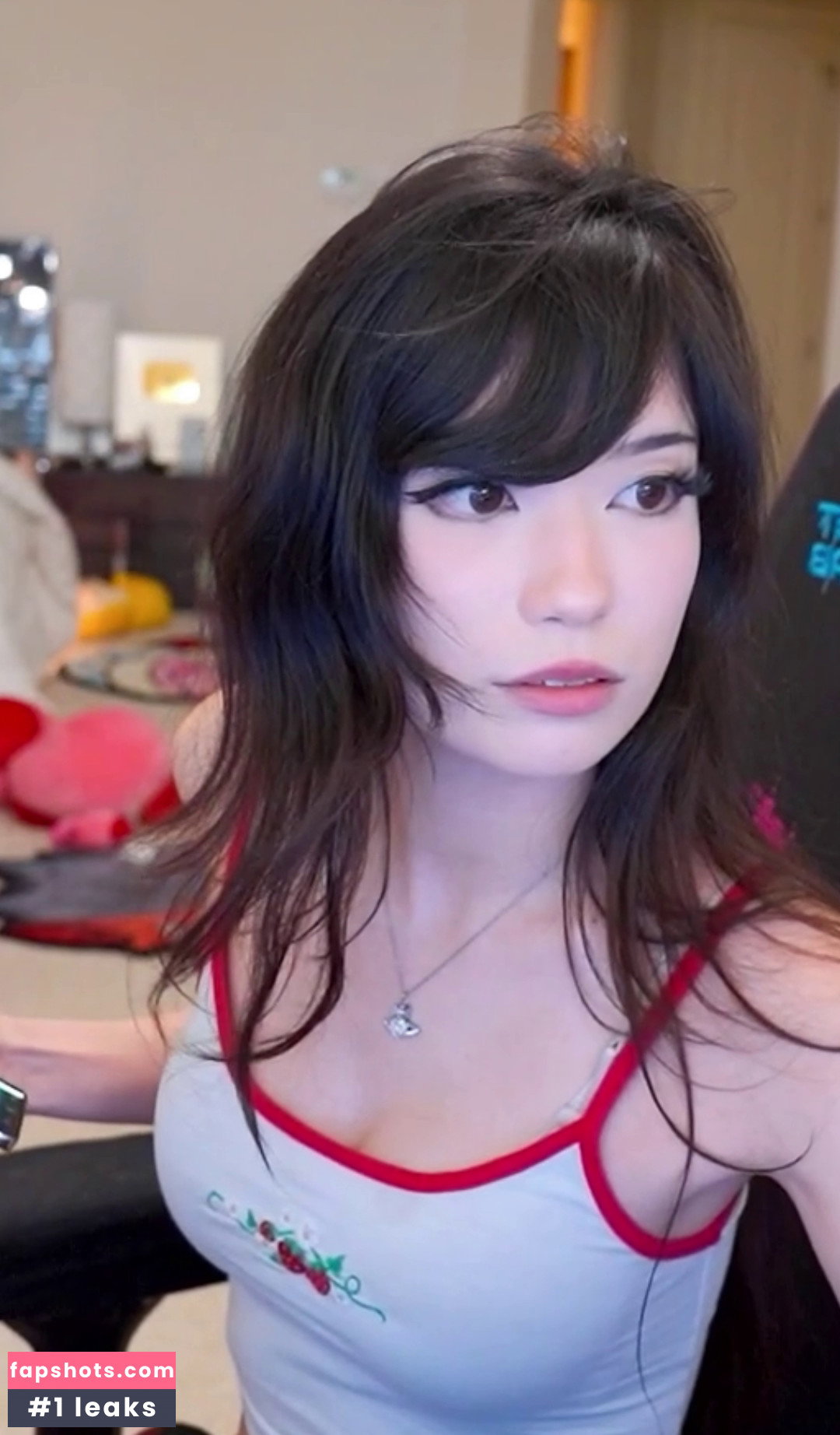 Emiru gallery photo #1280