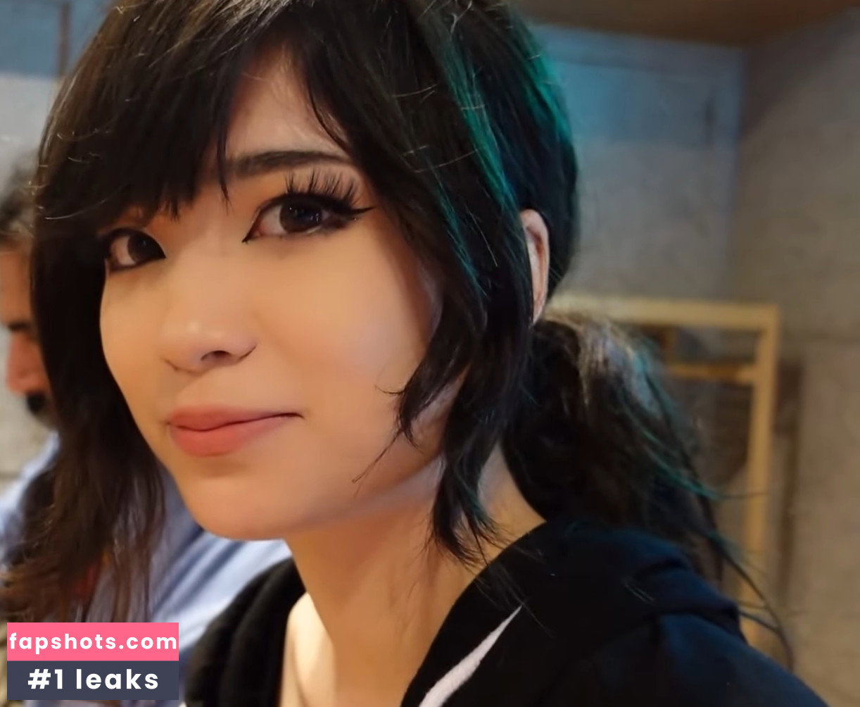 Emiru gallery photo #480