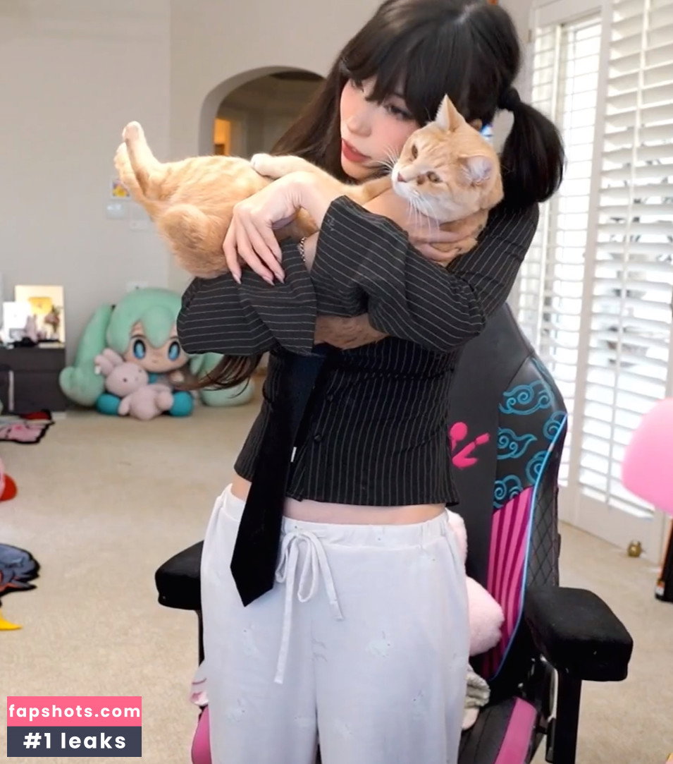 Emiru gallery photo #1726