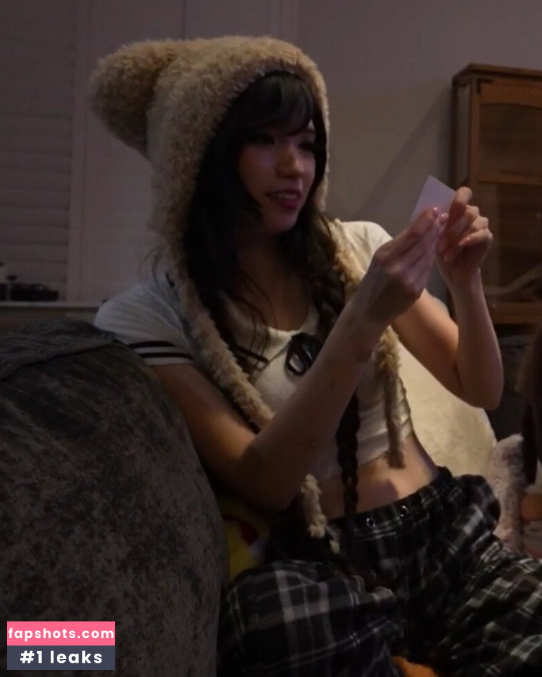 Emiru gallery photo #3376