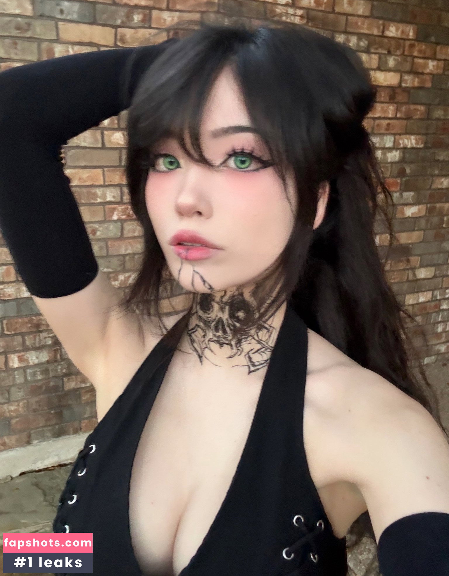 Emiru gallery photo #2986