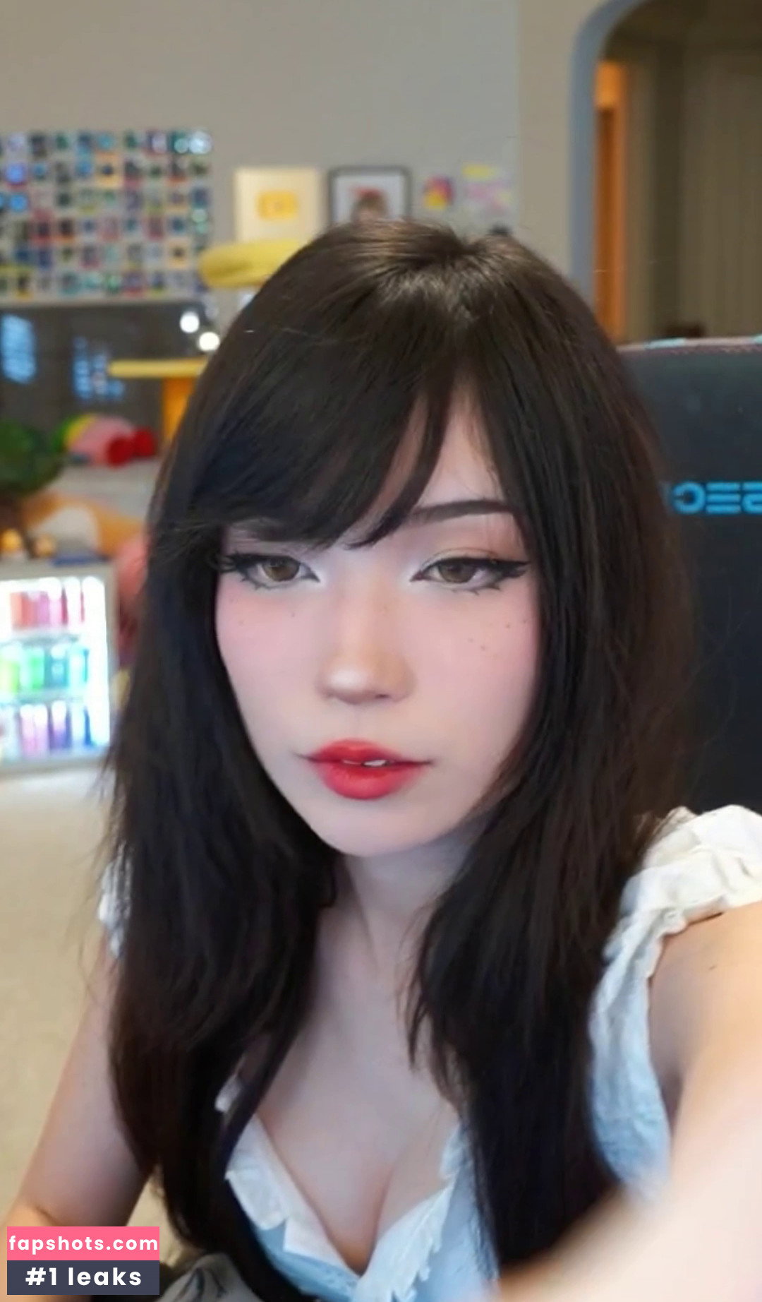 Emiru gallery photo #728