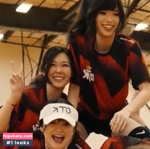 Emiru gallery photo #1902