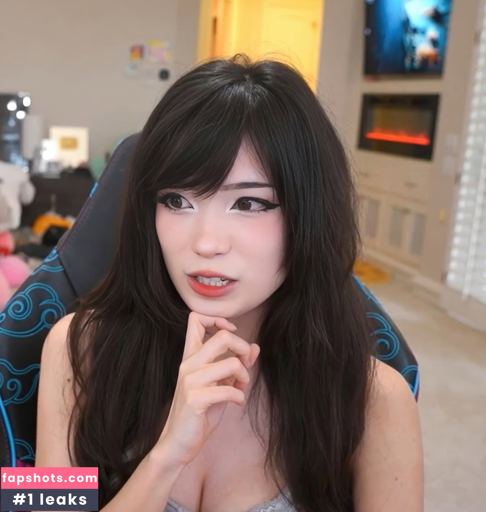 Emiru gallery photo #1841