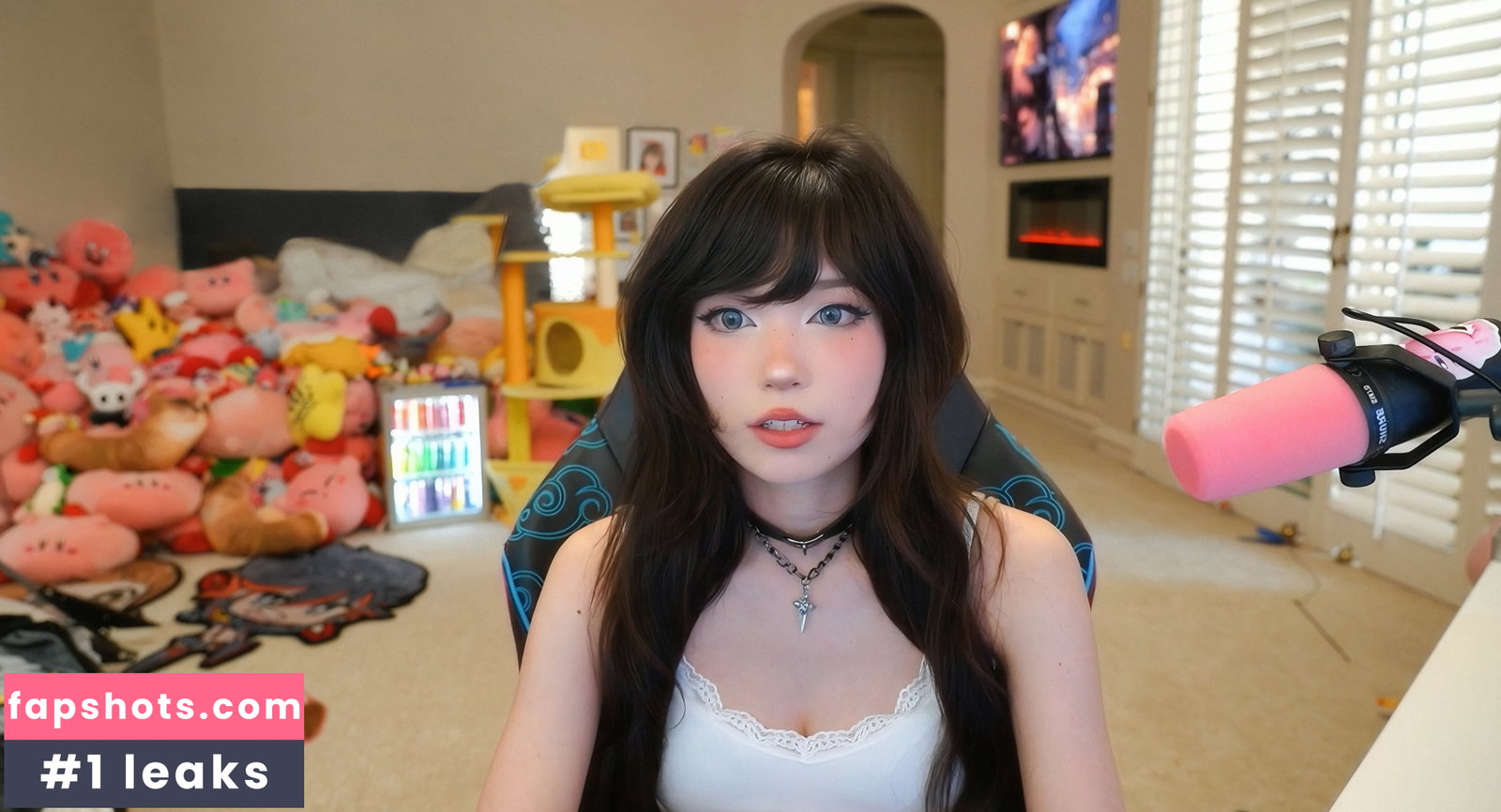 Emiru gallery photo #2063