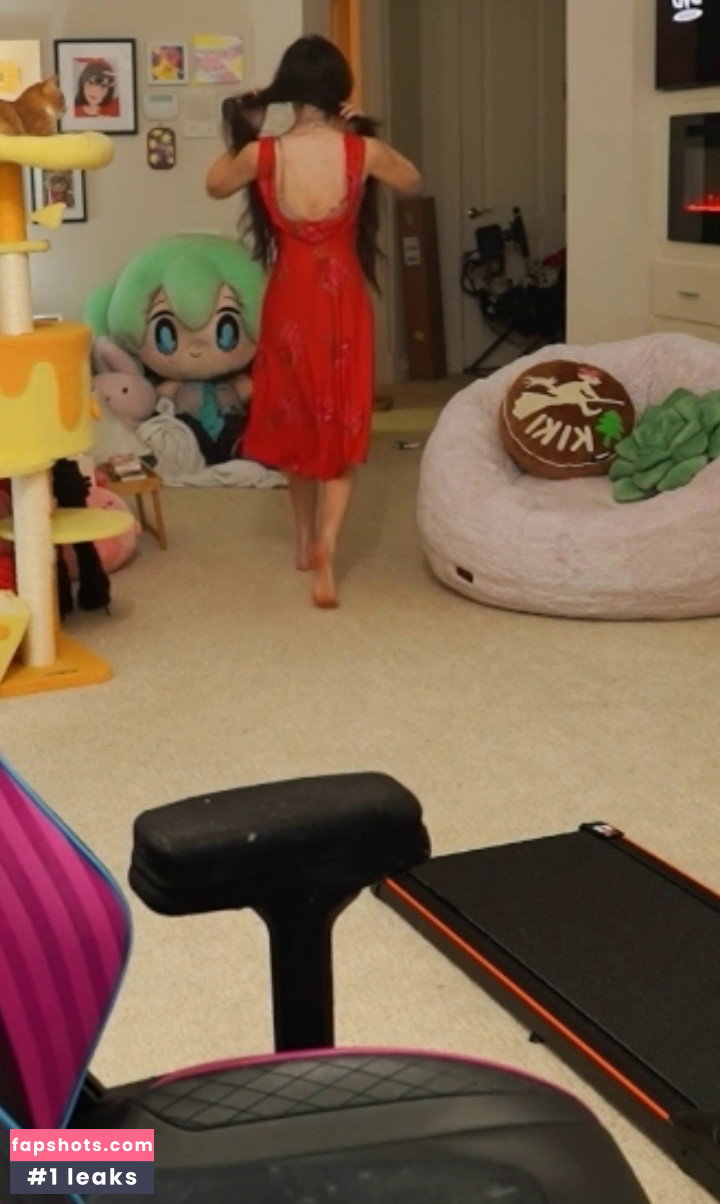 Emiru gallery photo #991