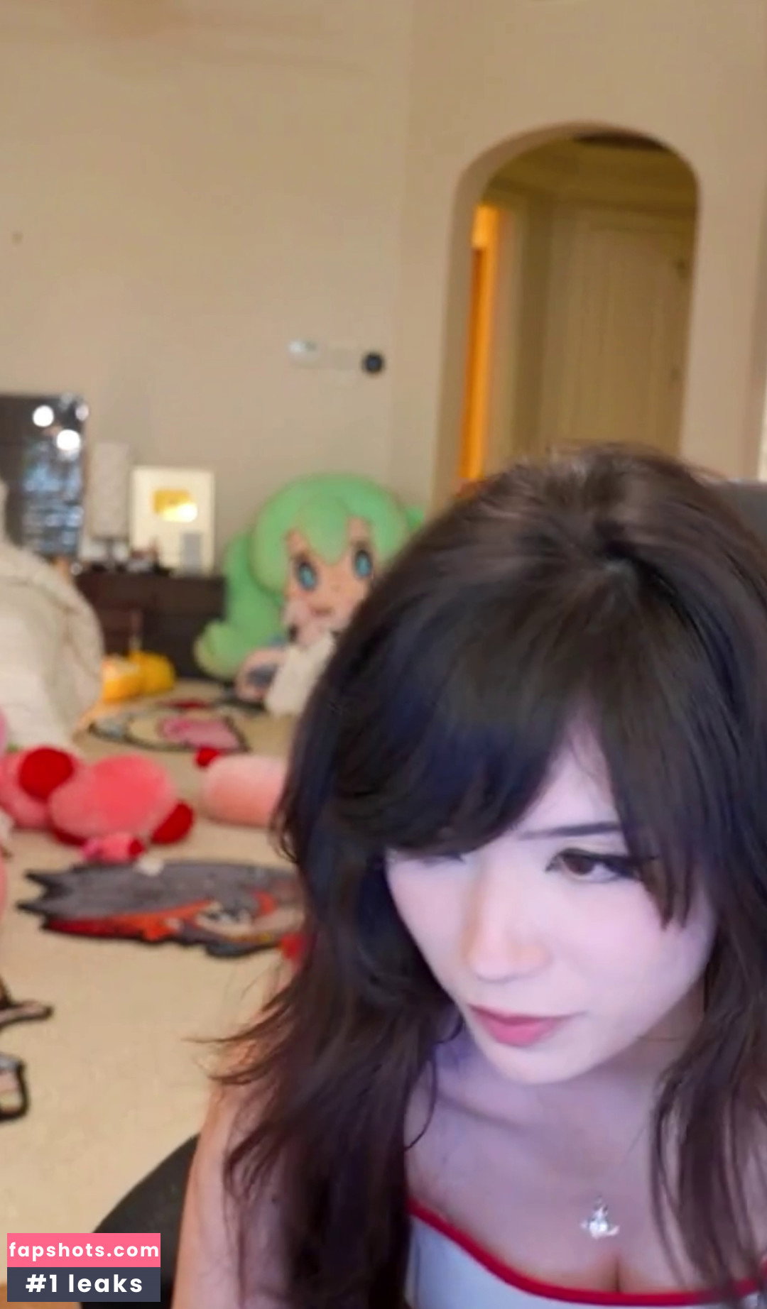 Emiru gallery photo #3946