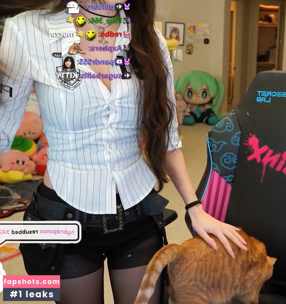 Emiru gallery photo #1592