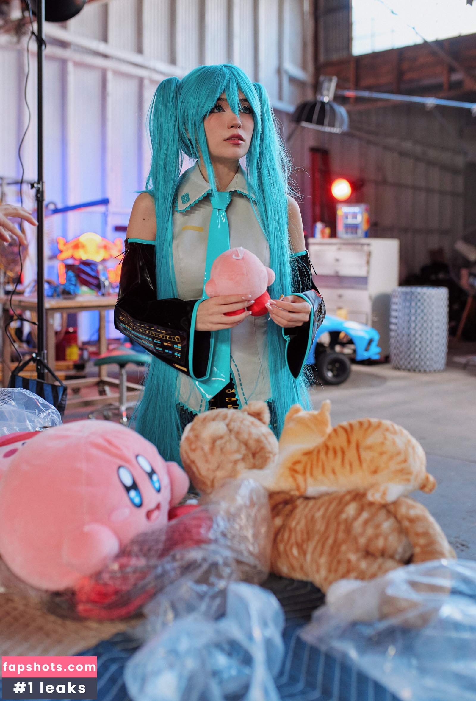 Emiru gallery photo #1932