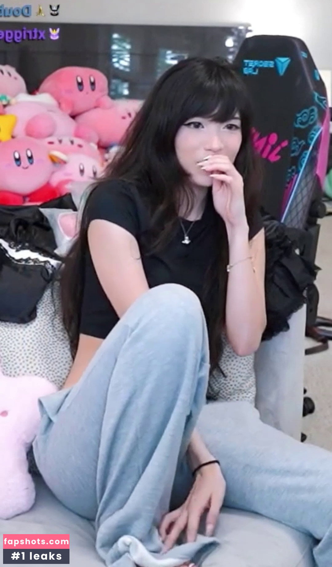 Emiru gallery photo #1500