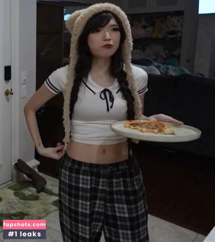 Emiru gallery photo #4801