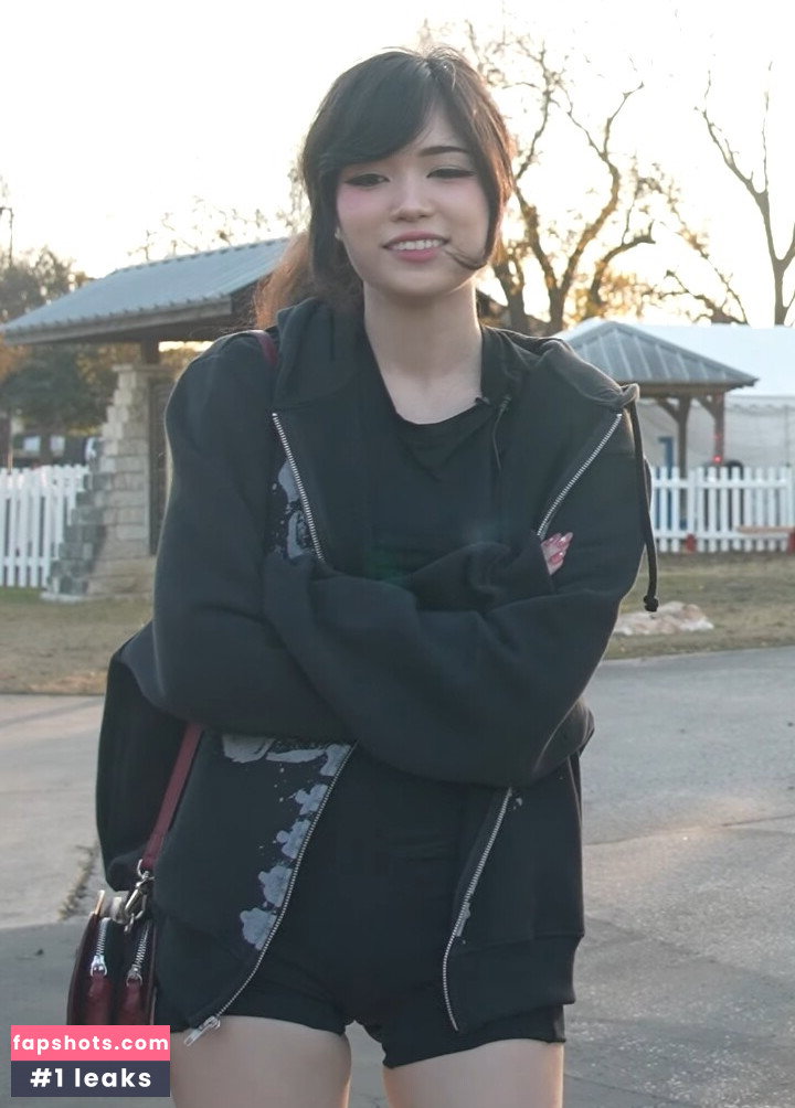 Emiru gallery photo #2742