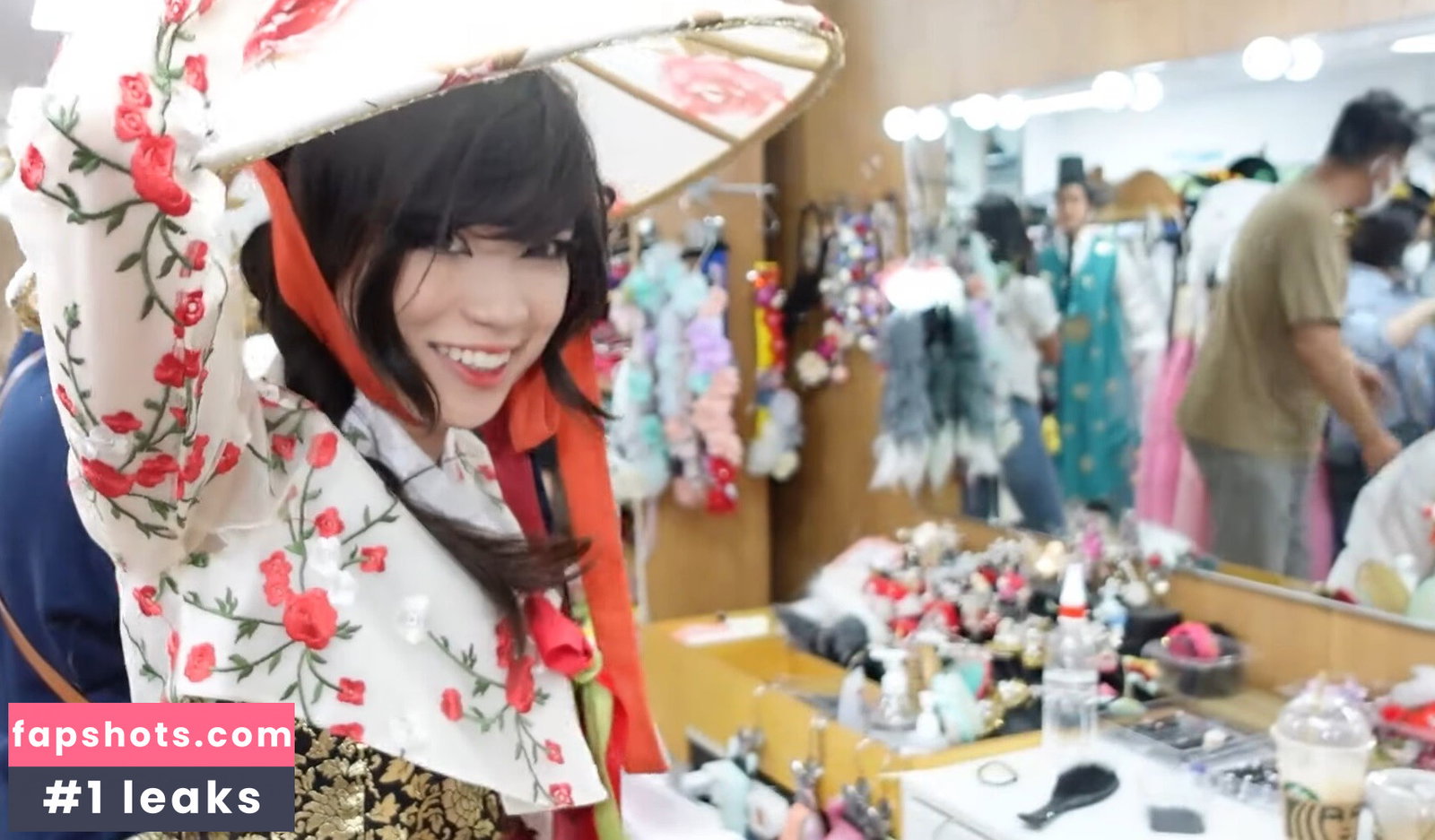 Emiru gallery photo #207