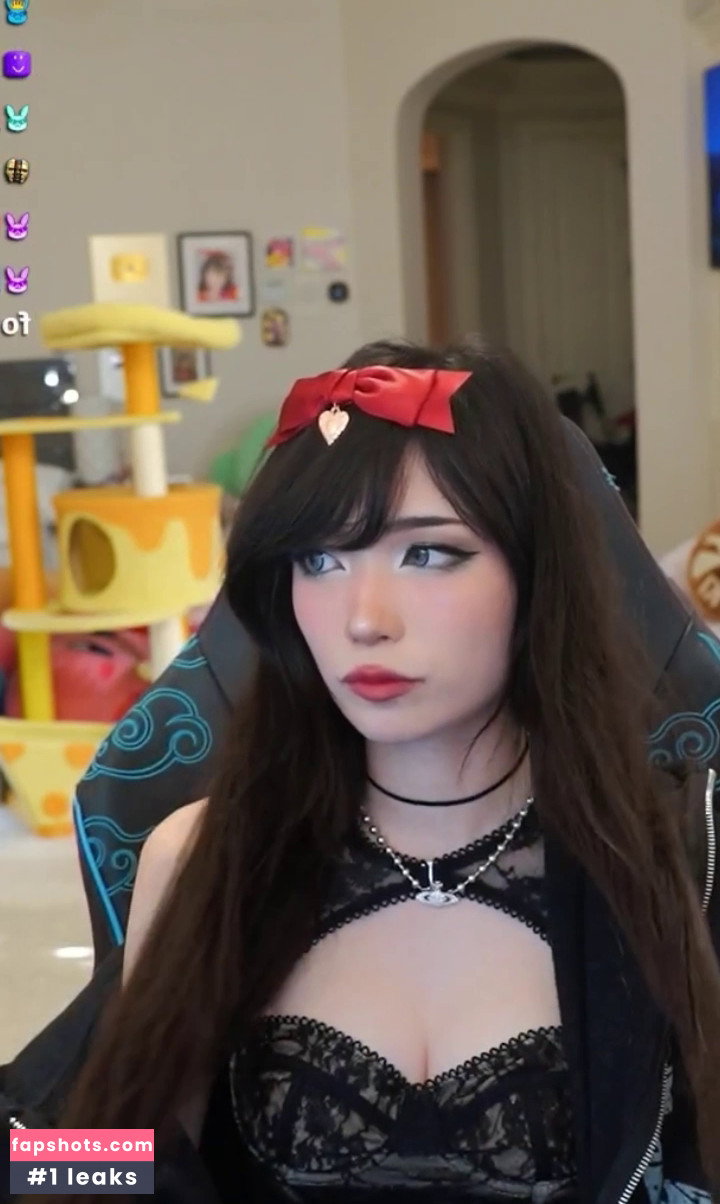Emiru gallery photo #2809