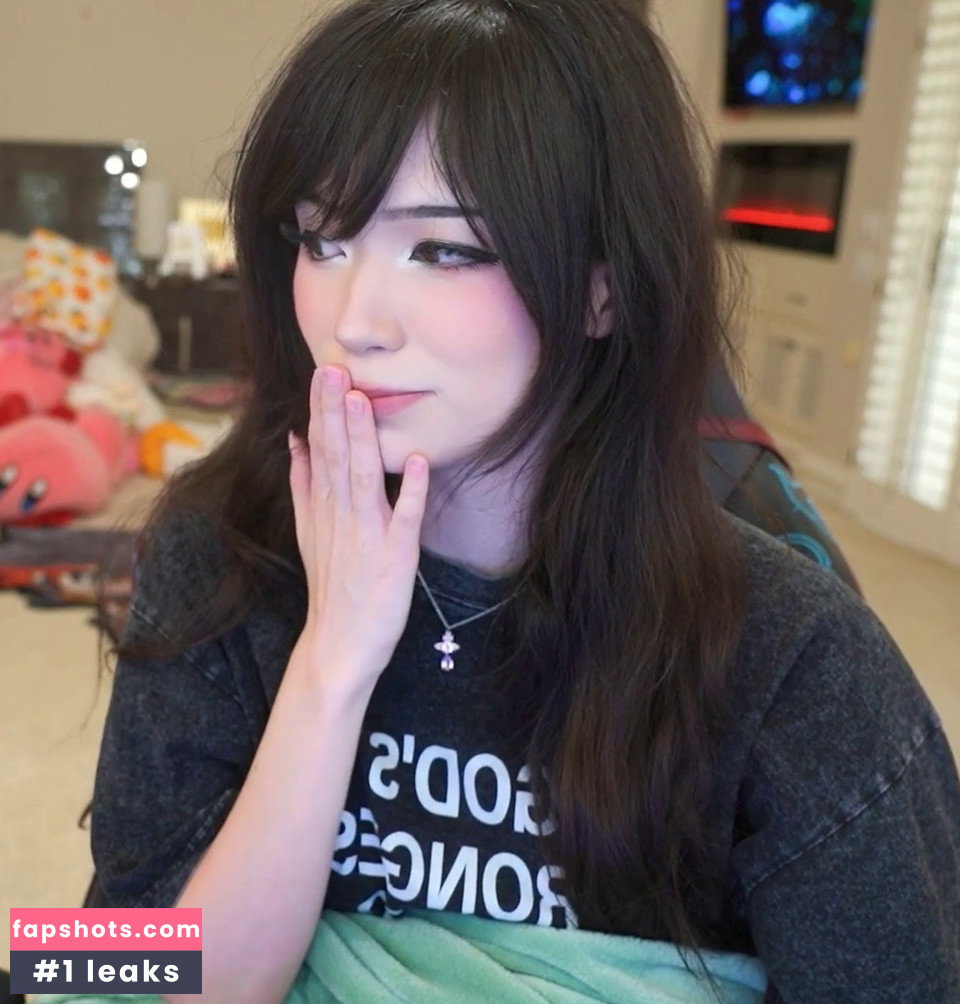 Emiru gallery photo #4087
