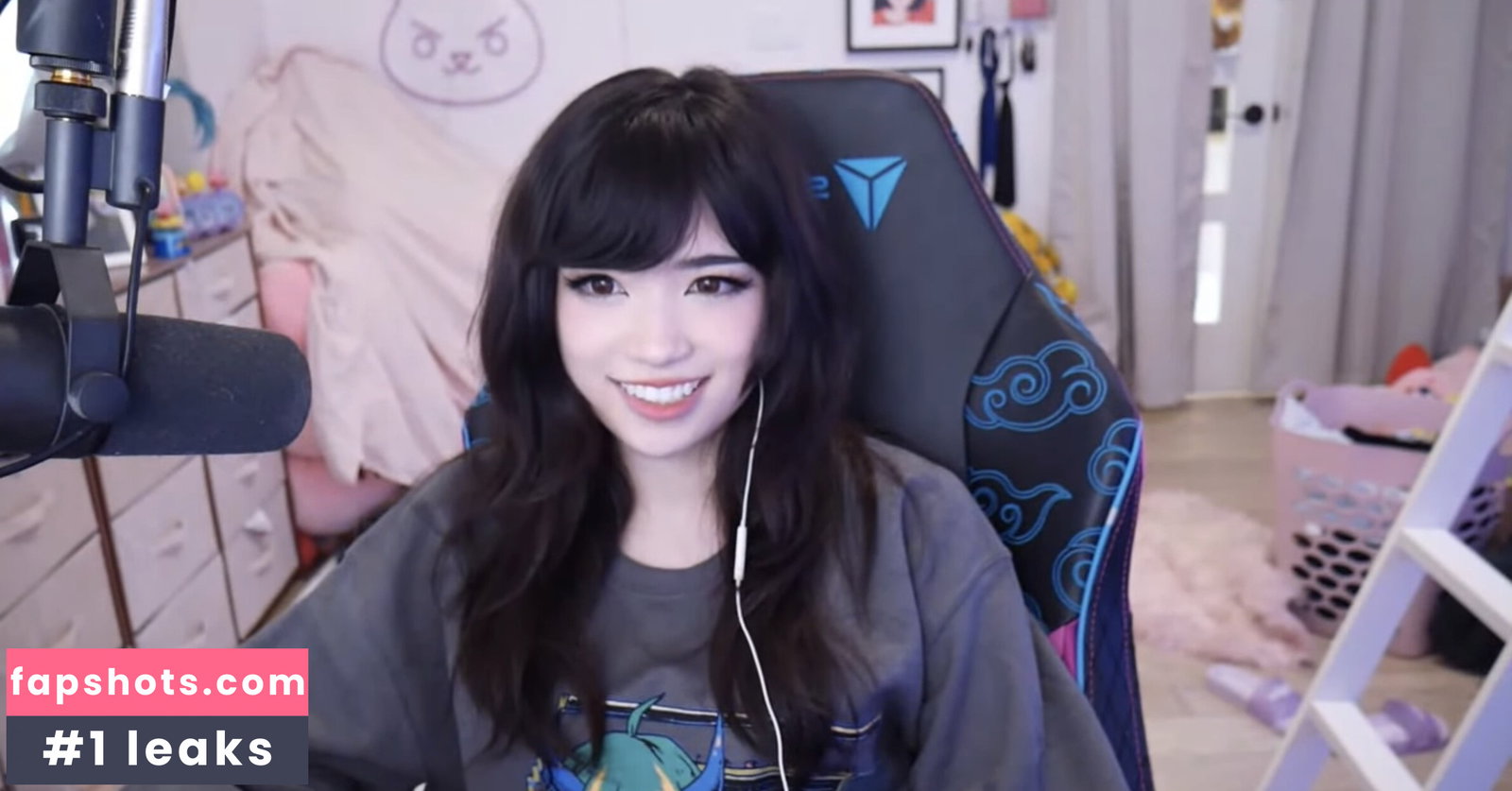Emiru gallery photo #2650