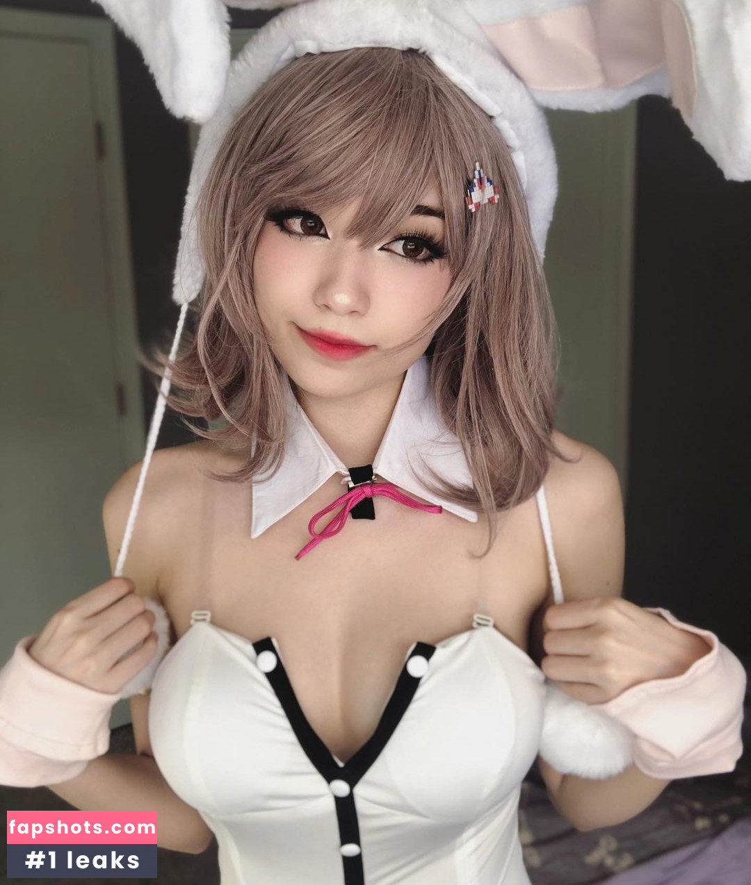 Emiru gallery photo #2747