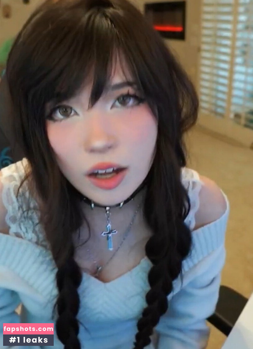 Emiru gallery photo #2554