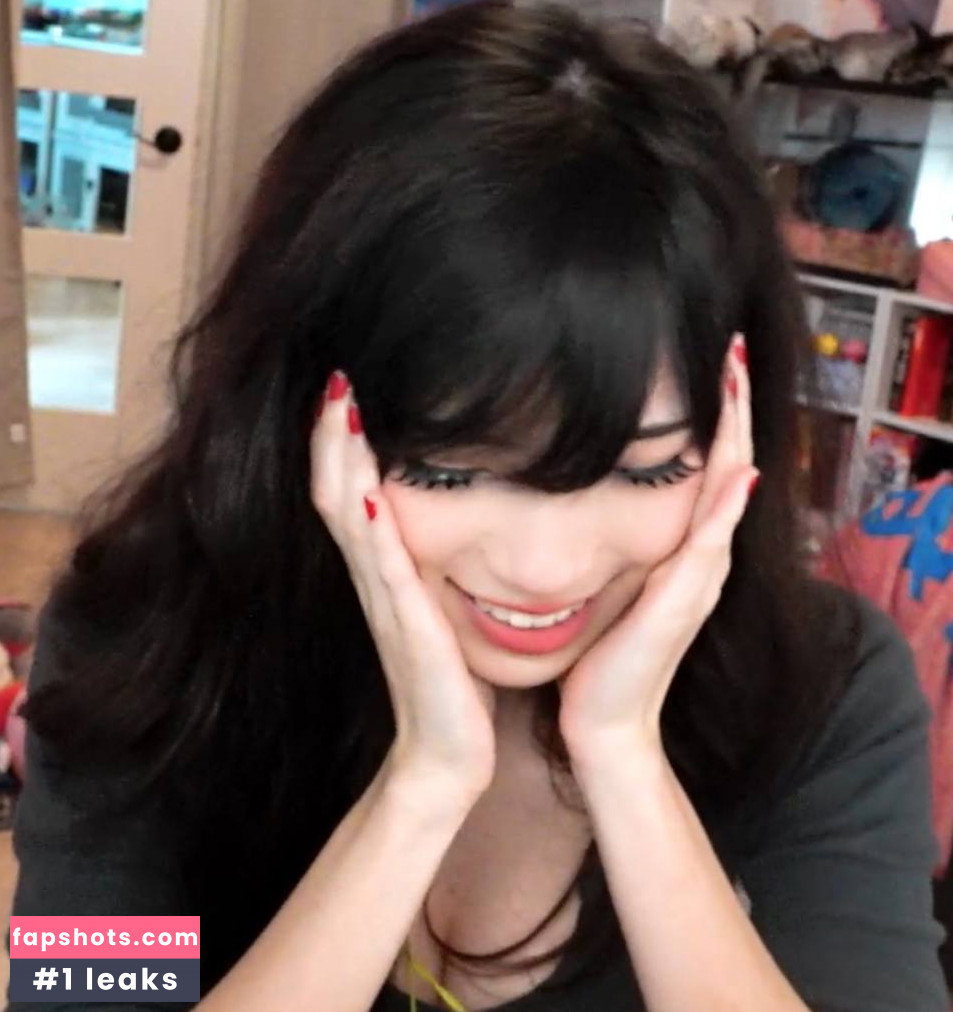Emiru gallery photo #2962