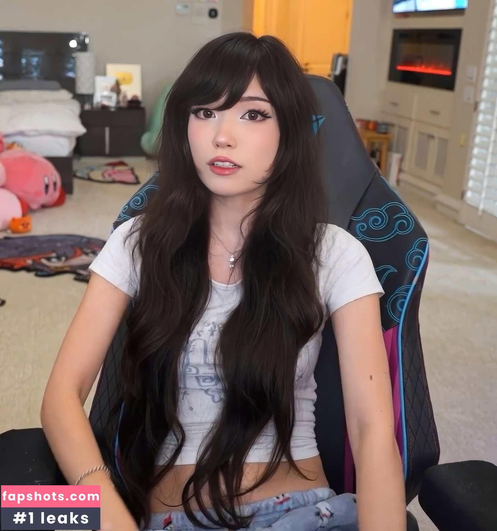 Emiru gallery photo #2997