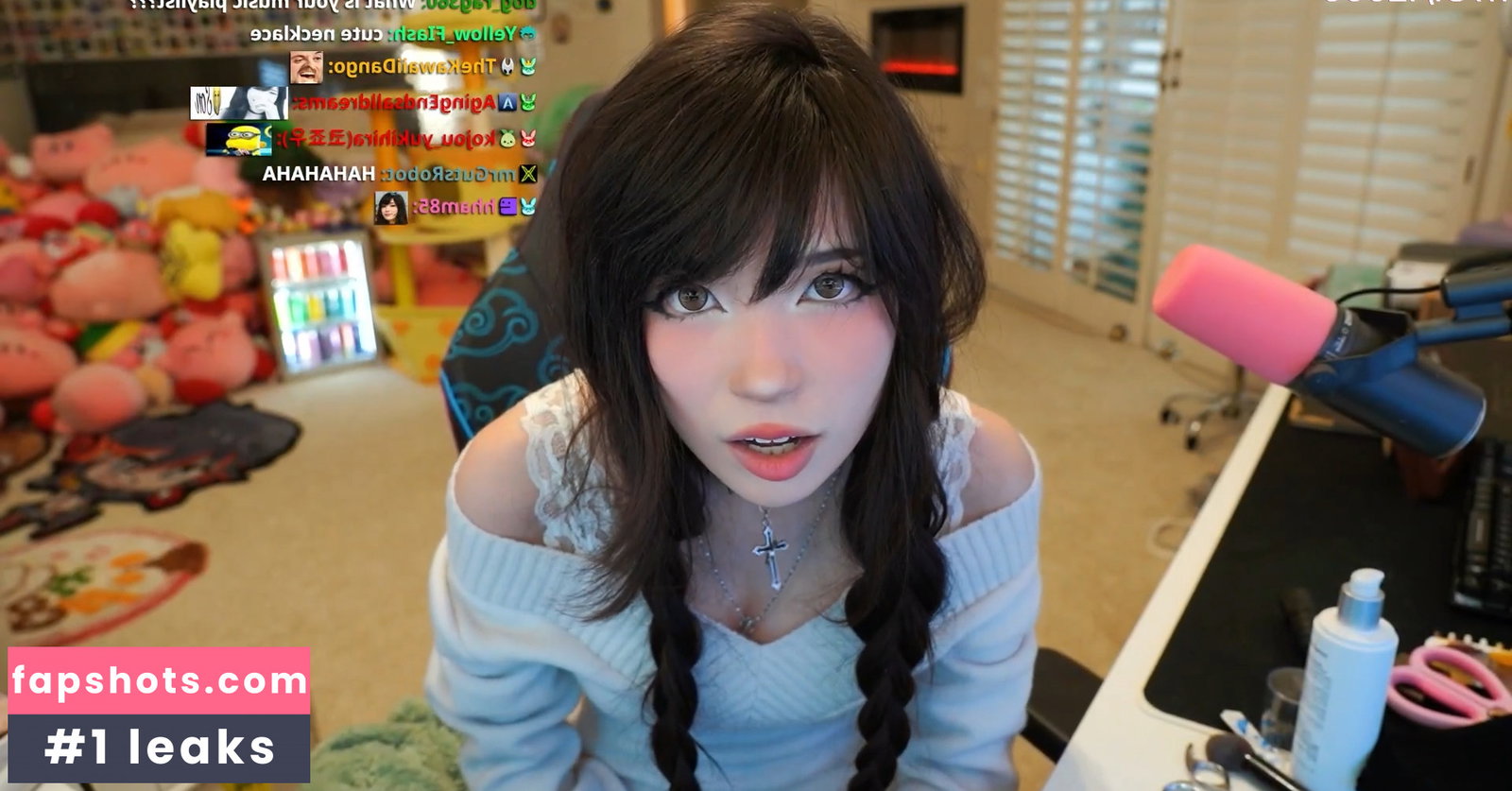 Emiru gallery photo #2596