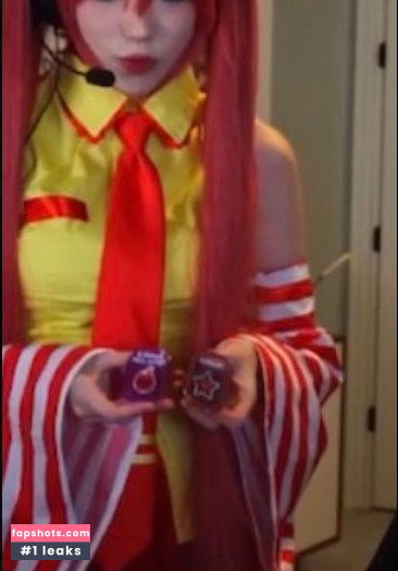 Emiru gallery photo #1585