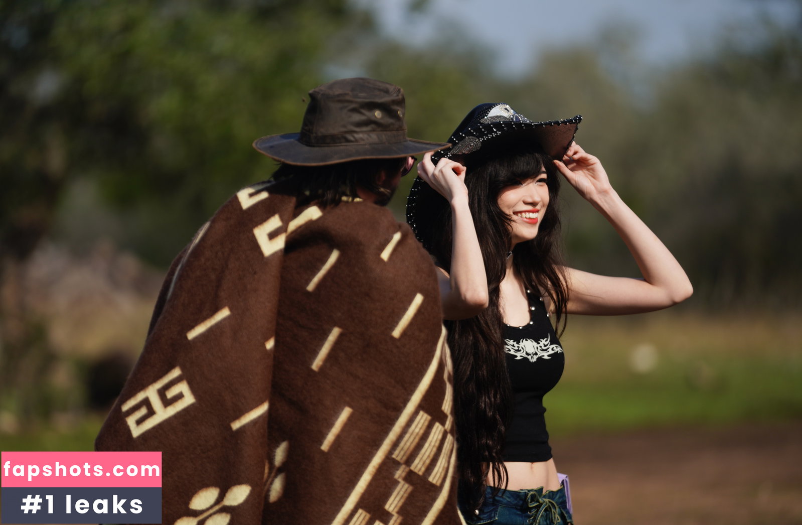 Emiru gallery photo #4034
