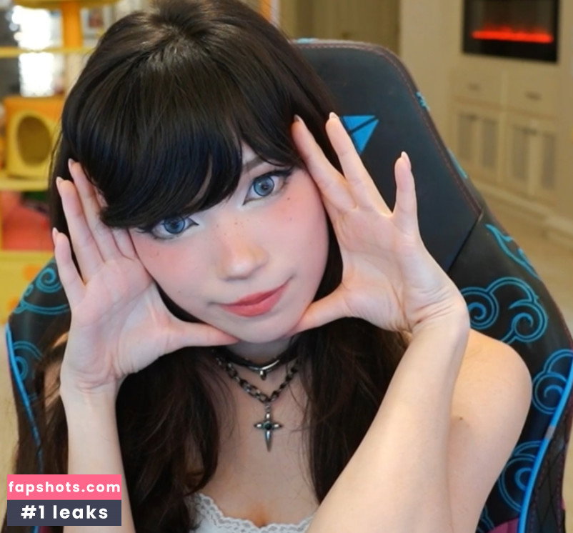 Emiru gallery photo #3716