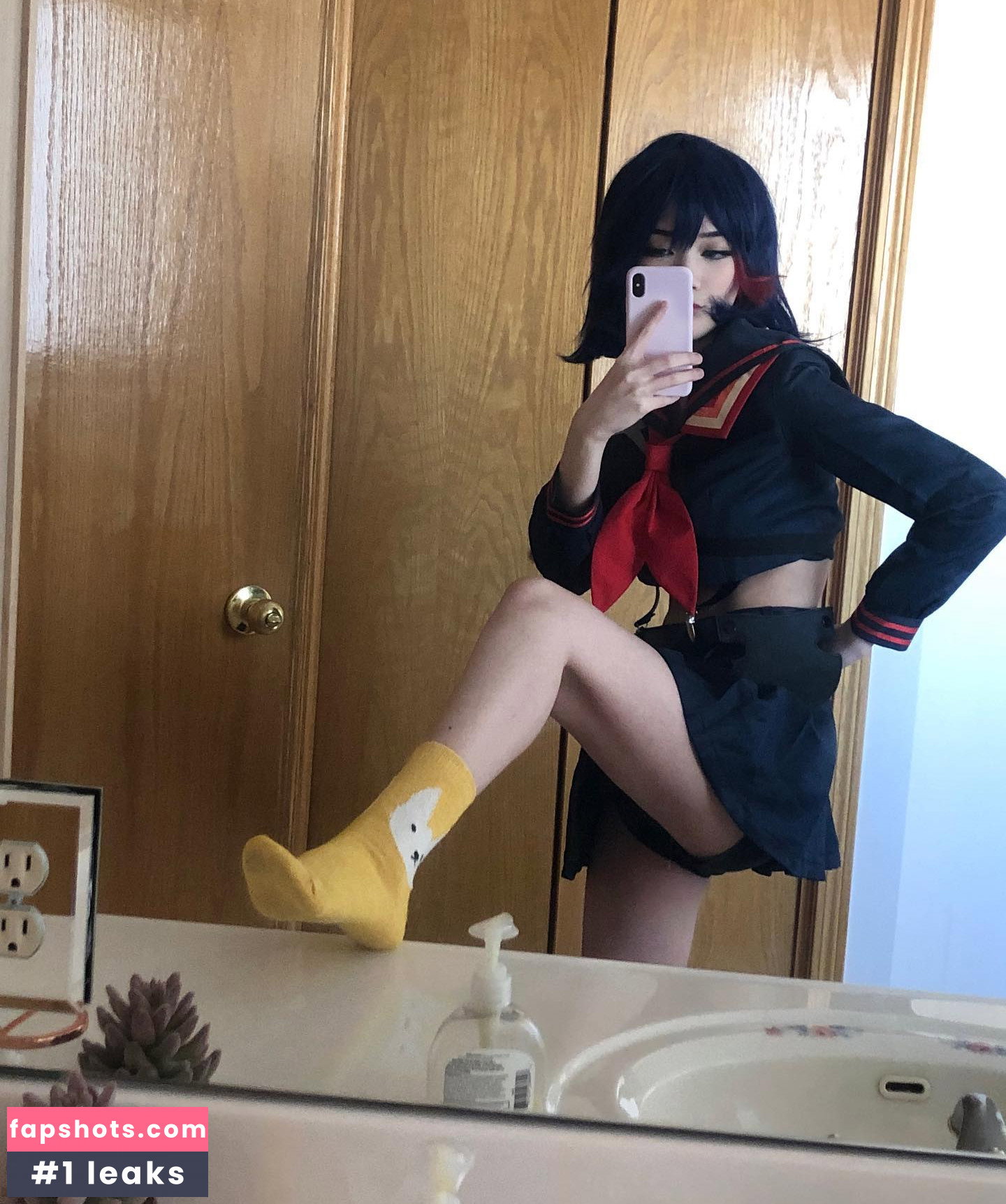 Emiru gallery photo #2831