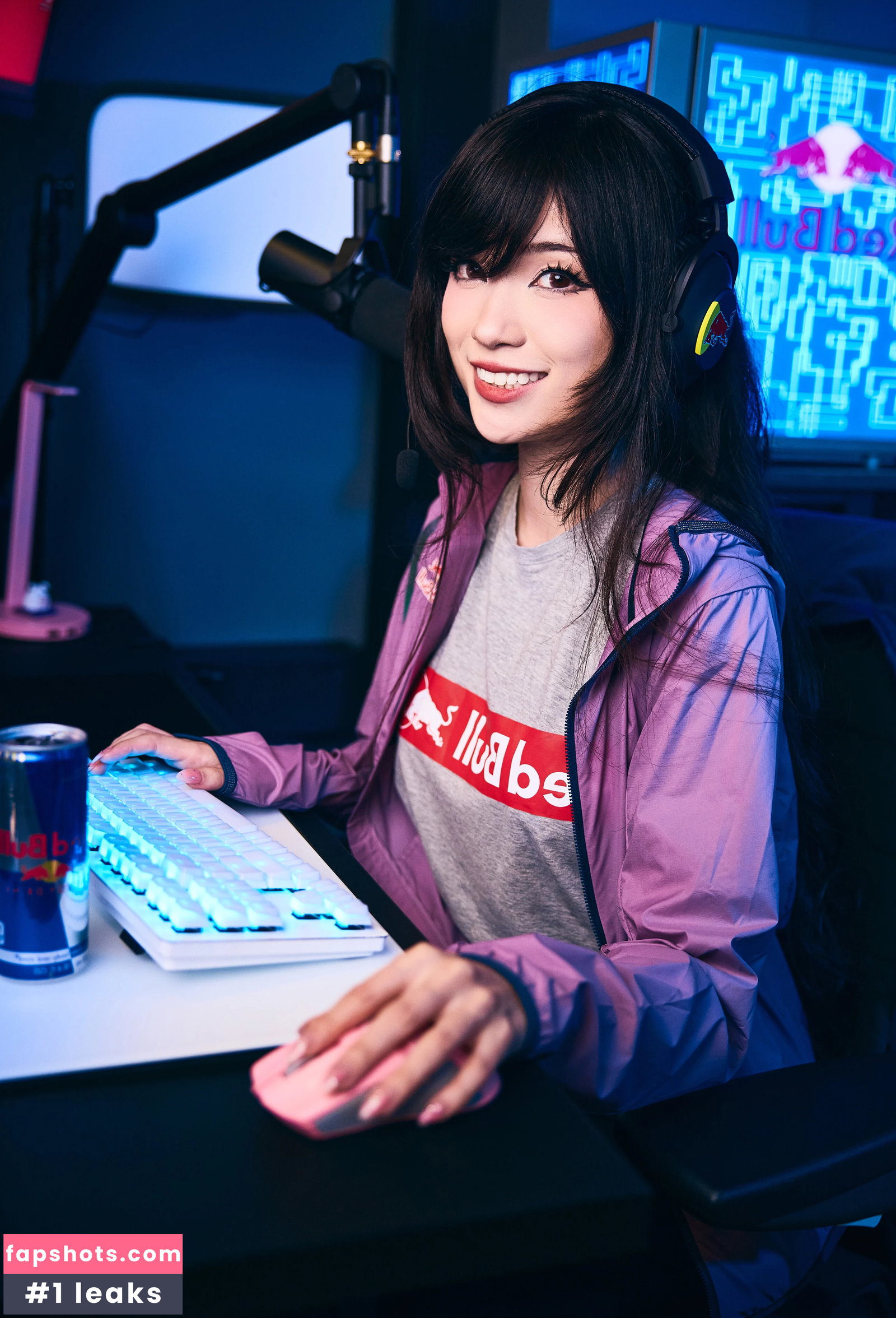 Emiru gallery photo #610