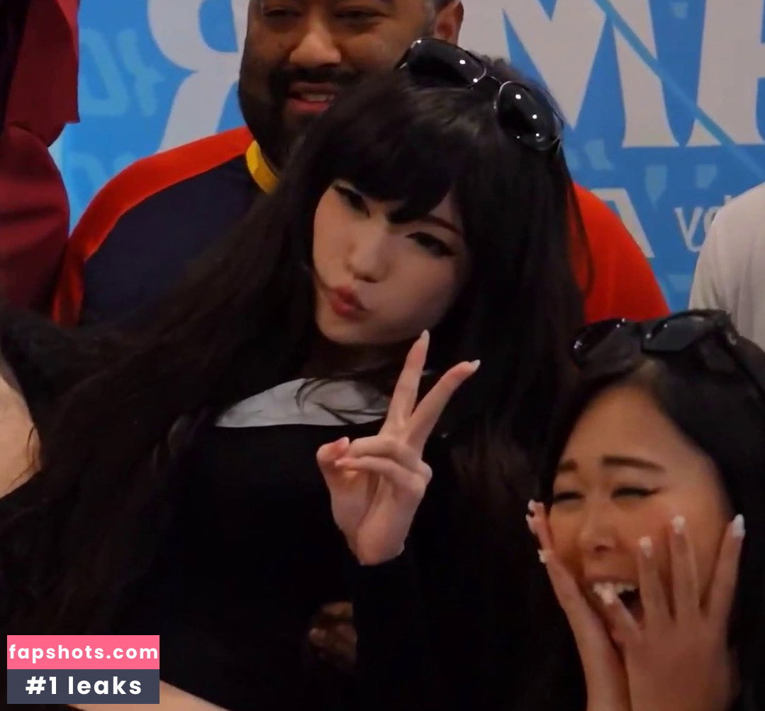 Emiru gallery photo #359