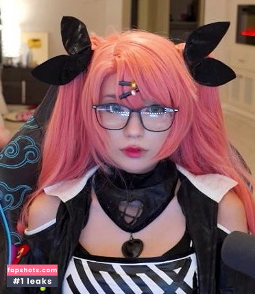 Emiru gallery photo #1813