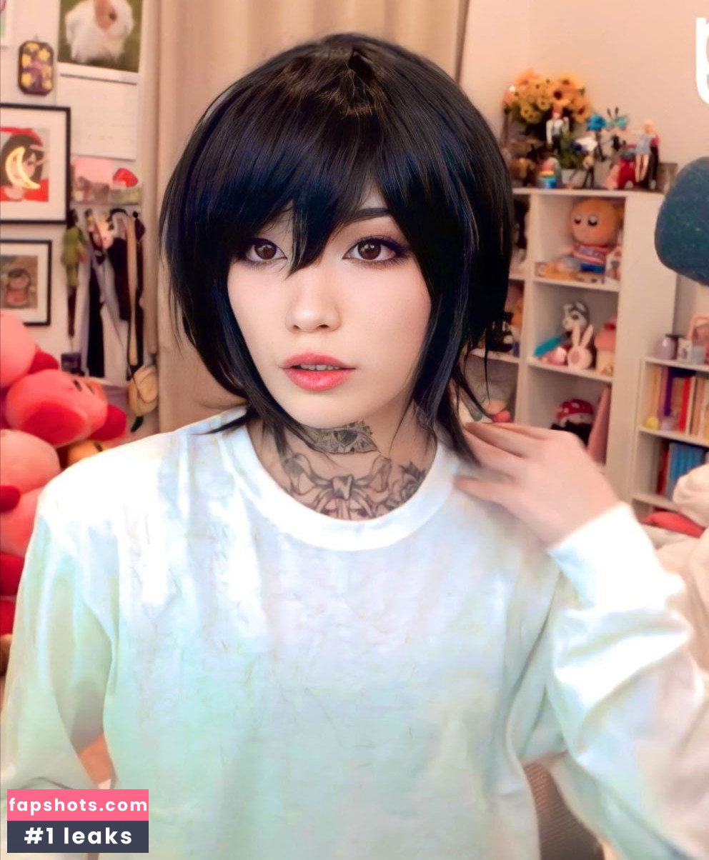 Emiru gallery photo #2525