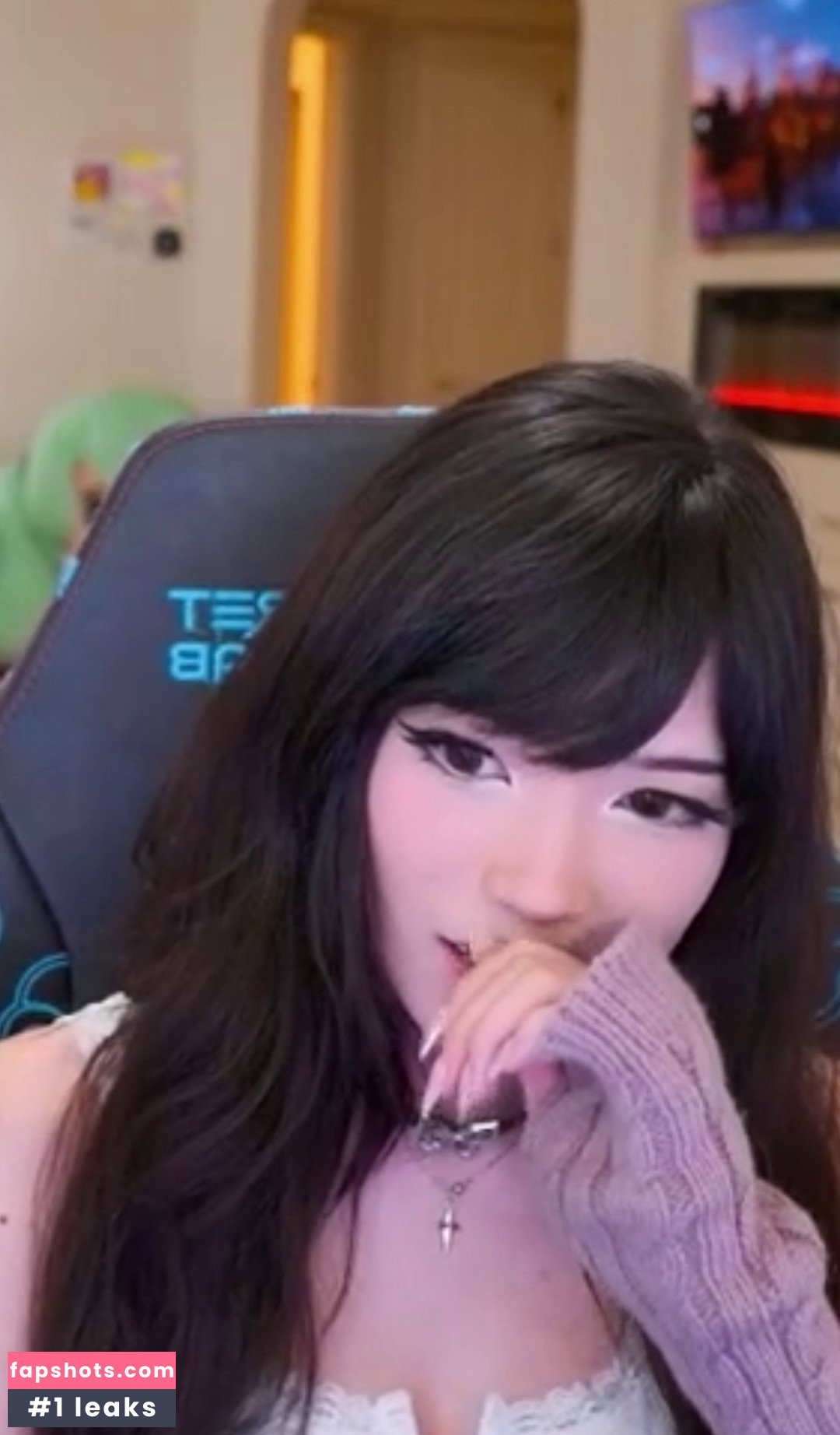 Emiru gallery photo #3224