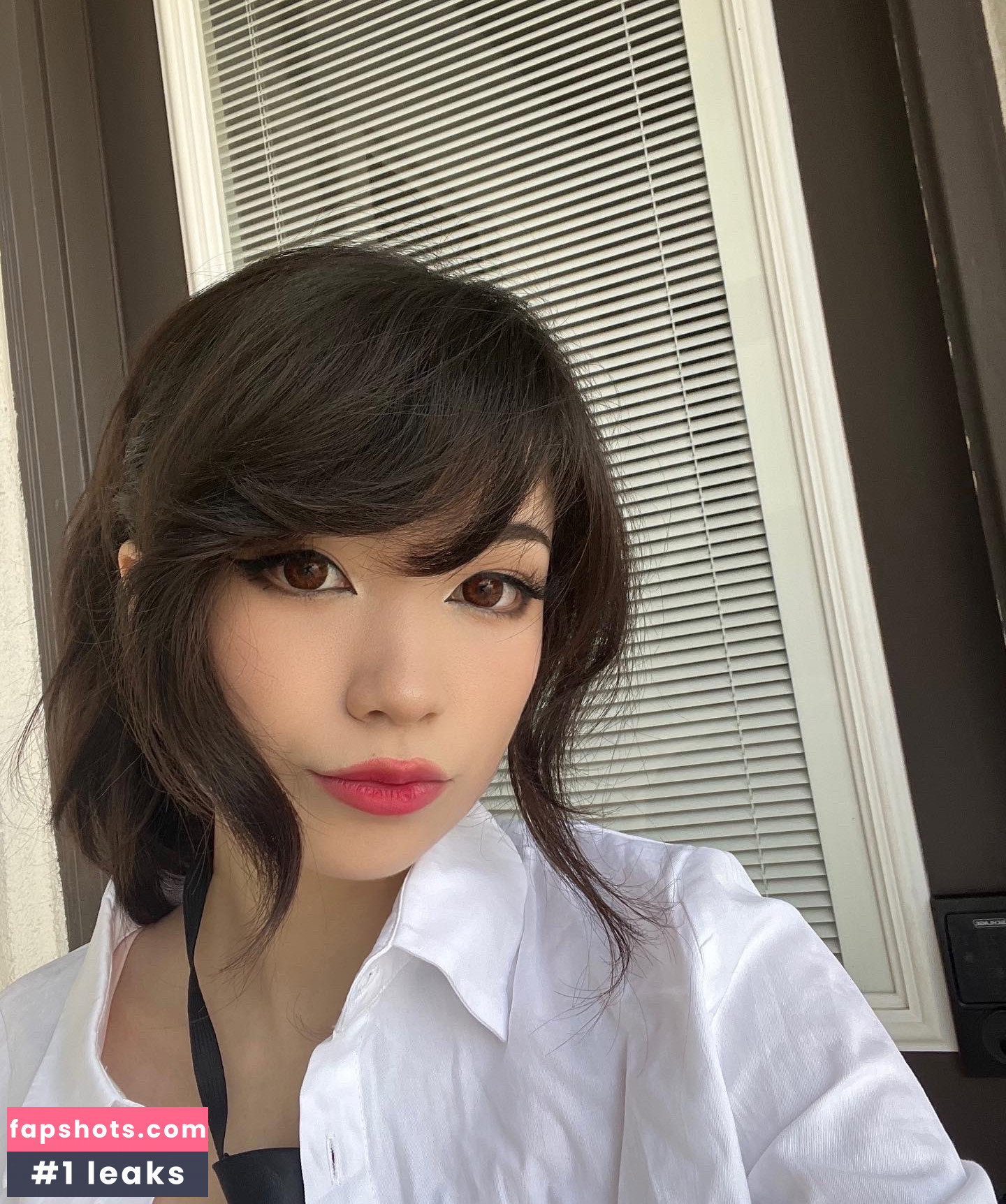 Emiru gallery photo #4823