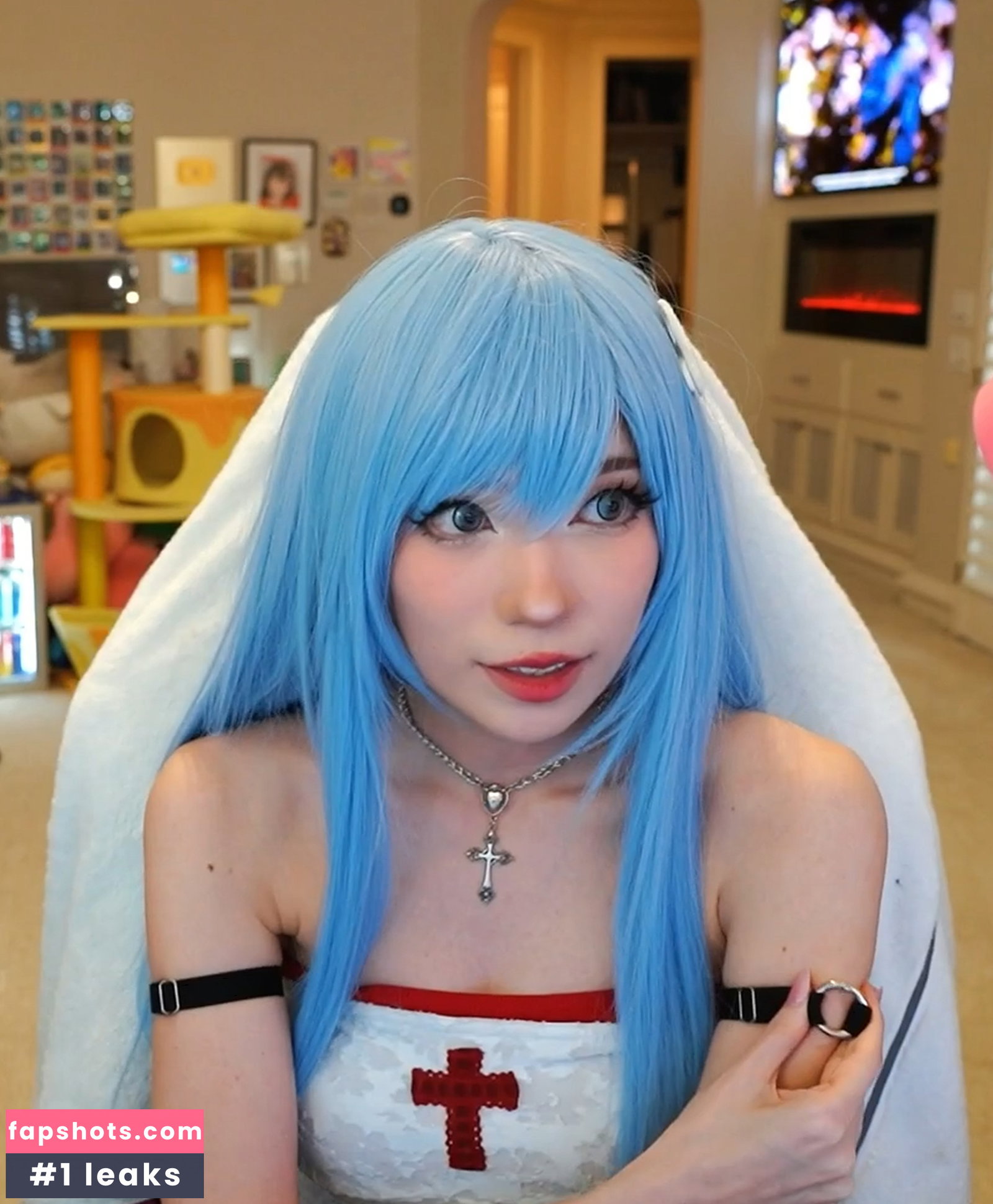 Emiru gallery photo #2516
