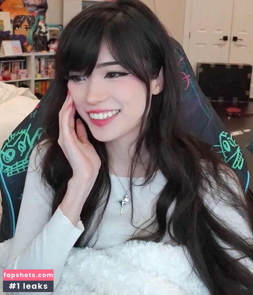 Emiru gallery photo #4955