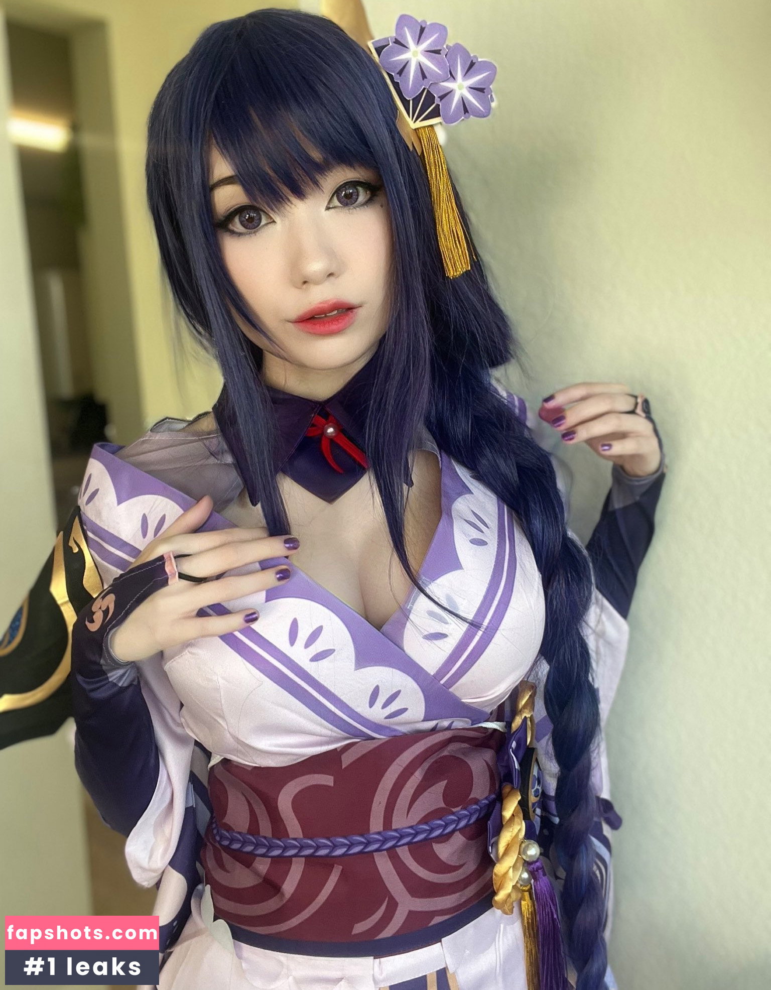 Emiru gallery photo #4951