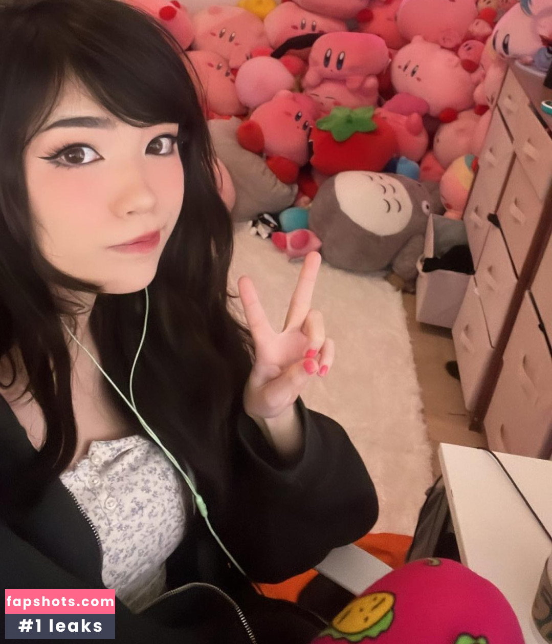 Emiru gallery photo #3408